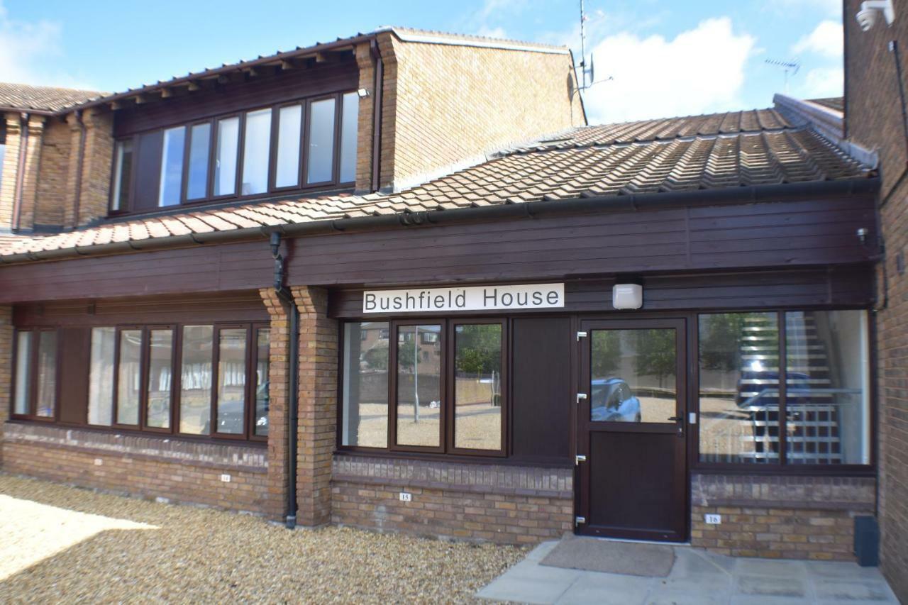 Bushfield House Peterborough Exterior photo